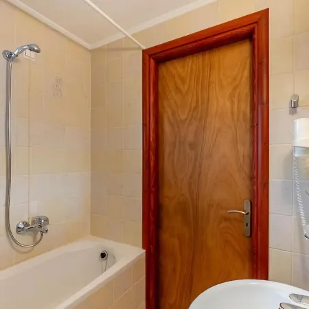 Kosmos Hotel apartamentowy *